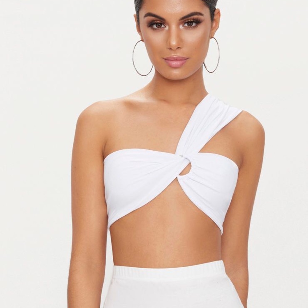 Pretty Little Thing White Slinky O Ring Crop Top